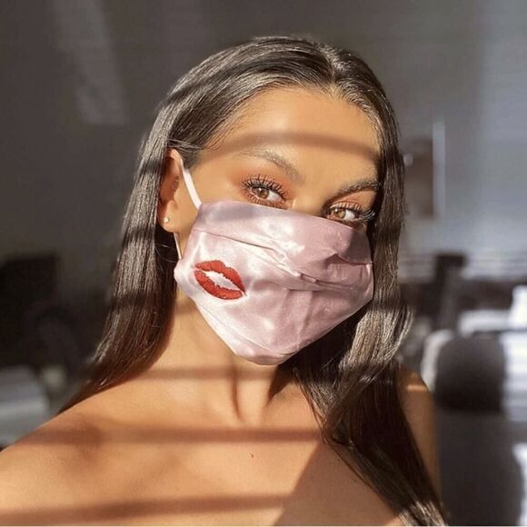 Silk reusable pink facemask with dark pink stitched lips.  Limited release. NWT - Picture 2 of 5